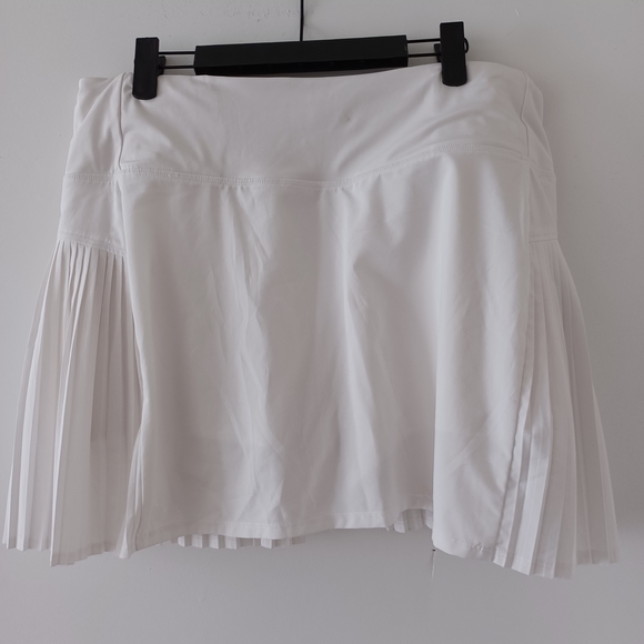 Athleta Pants - Athleta White Pleated Skort